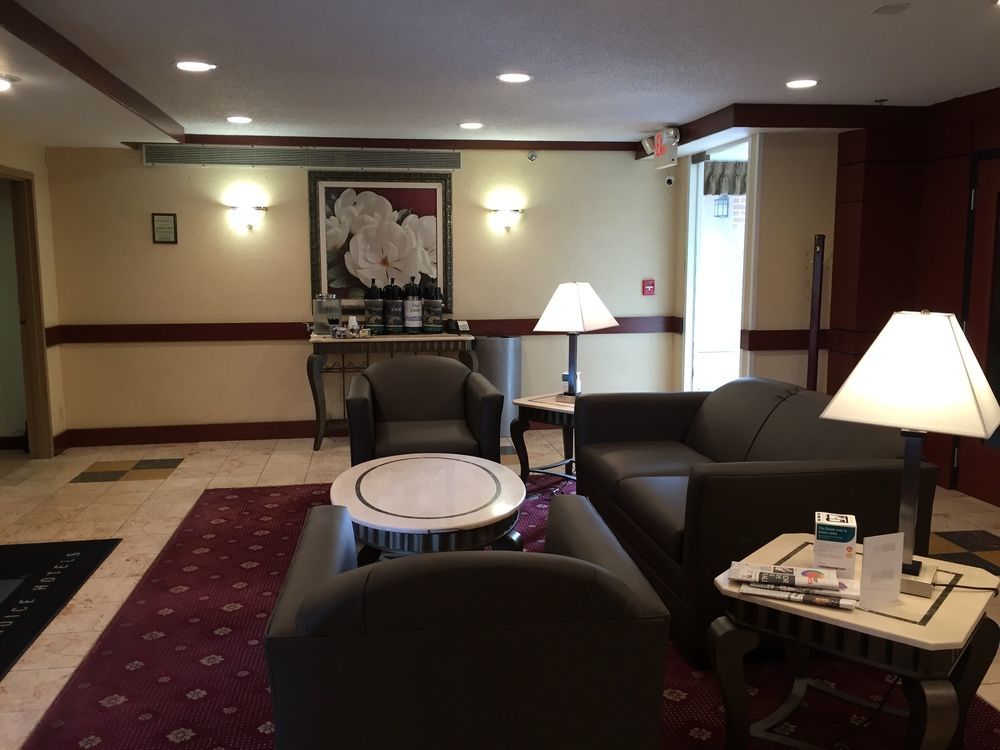 Quality Inn Milwaukee- Brookfield Dış mekan fotoğraf